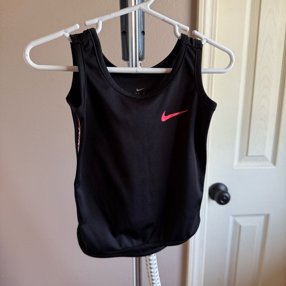 Nike Toddler girls Dri-Fit Black Tank Top with Pink Swoosh-size 2t - Picture 1 of 7